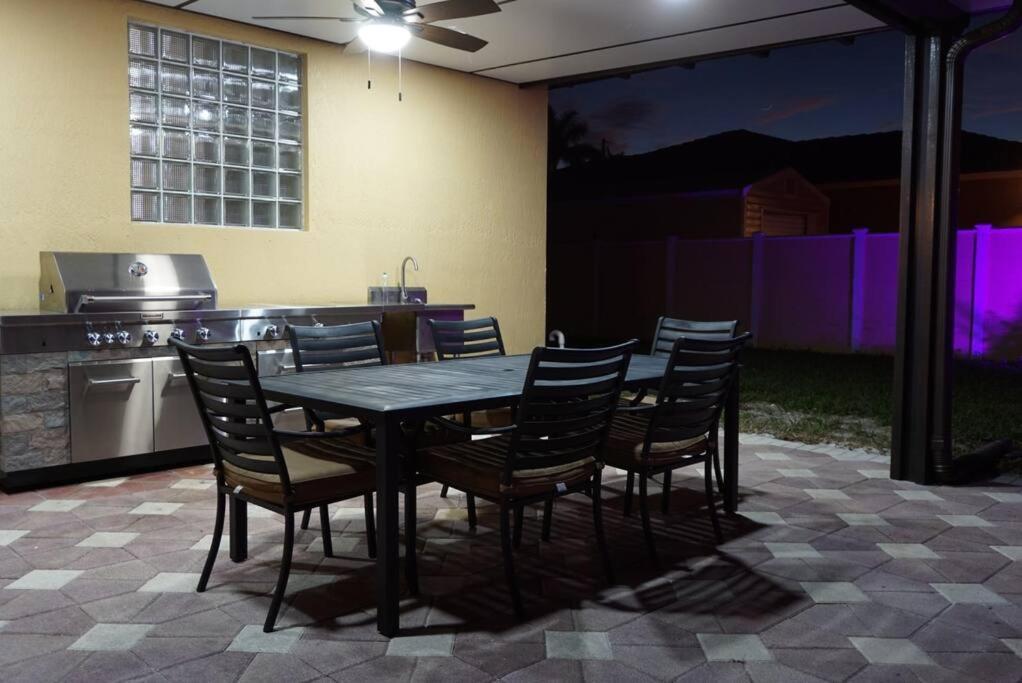 New Luxury Vacation Dream Rental- Sleeps 15! Miami Zewnętrze zdjęcie