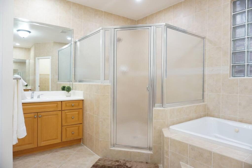 New Luxury Vacation Dream Rental- Sleeps 15! Miami Zewnętrze zdjęcie