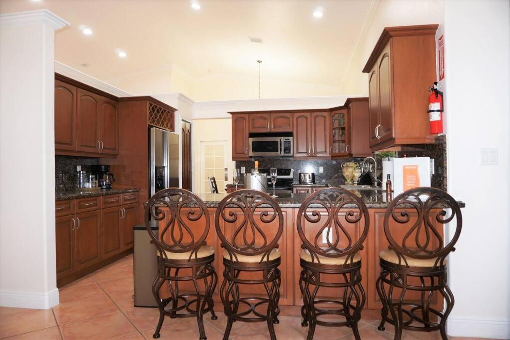 New Luxury Vacation Dream Rental- Sleeps 15! Miami Zewnętrze zdjęcie